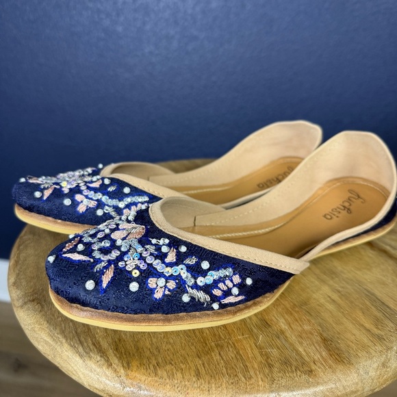 Fuchsia NIB "Portia" Blue and Tan Flats with Embroidery and Suede, Size 10 WIDE - Picture 1 of 8